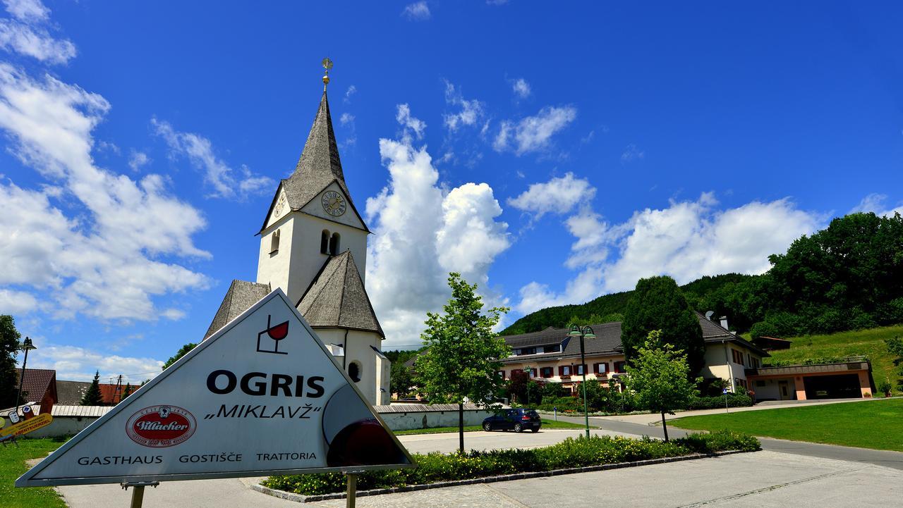 Hotel Gasthaus-Gostisce-Trattoria Ogris Ludmannsdorf Exteriér fotografie